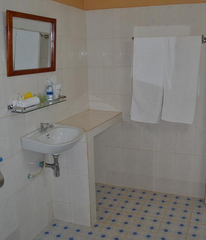 Kampot Manor Hotel Phòng bức ảnh