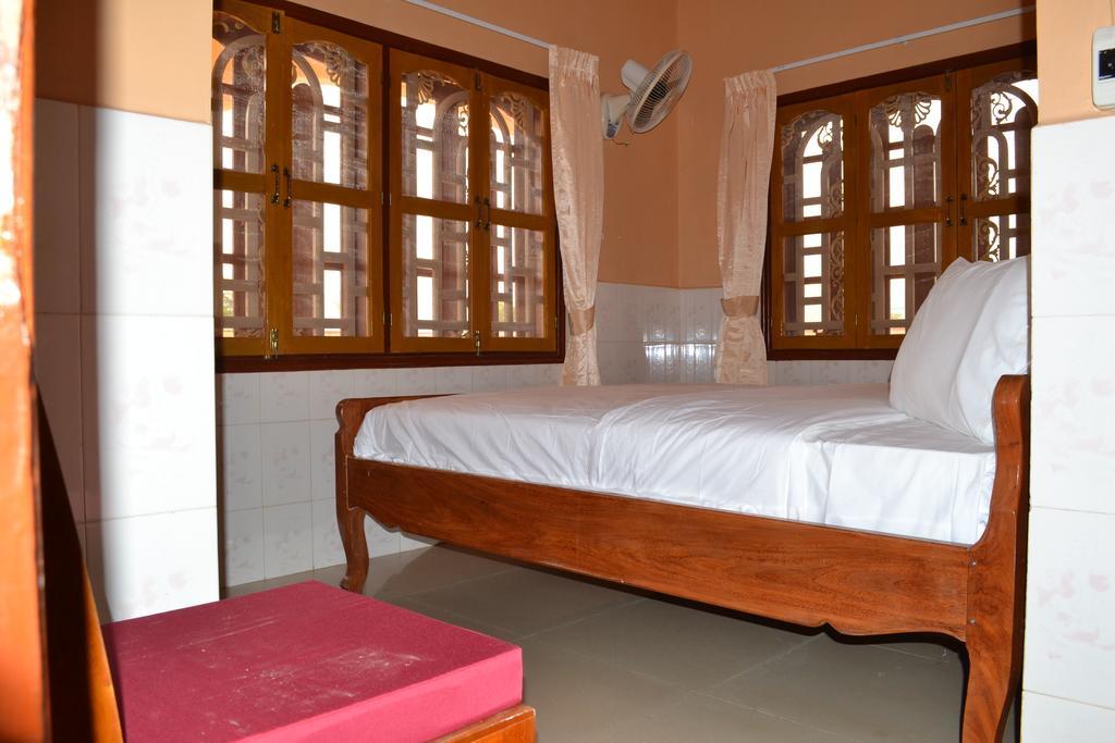 Kampot Manor Hotel Phòng bức ảnh